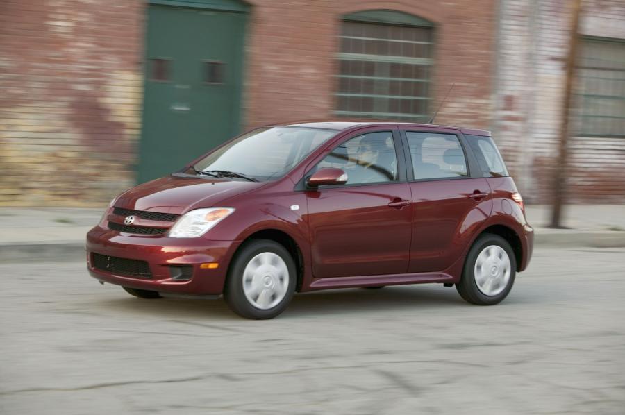  Scion xA 2006 года  (фото 7 из 21)